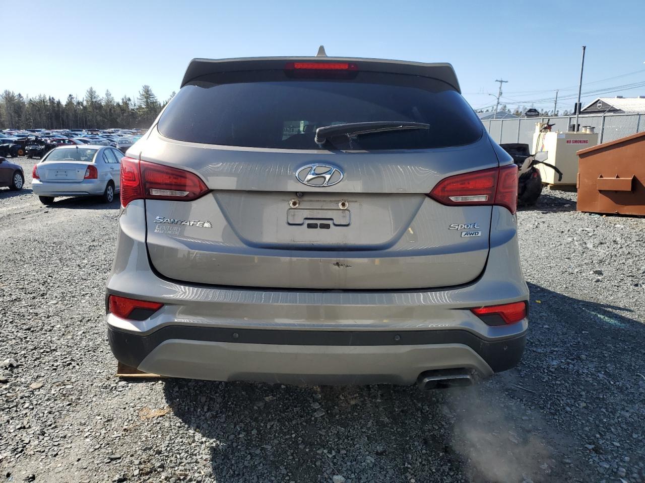 2017 HYUNDAI SANTA FE S - Image 6