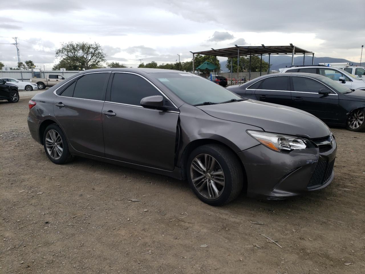 2016 TOYOTA CAMRY LE - Фото 4