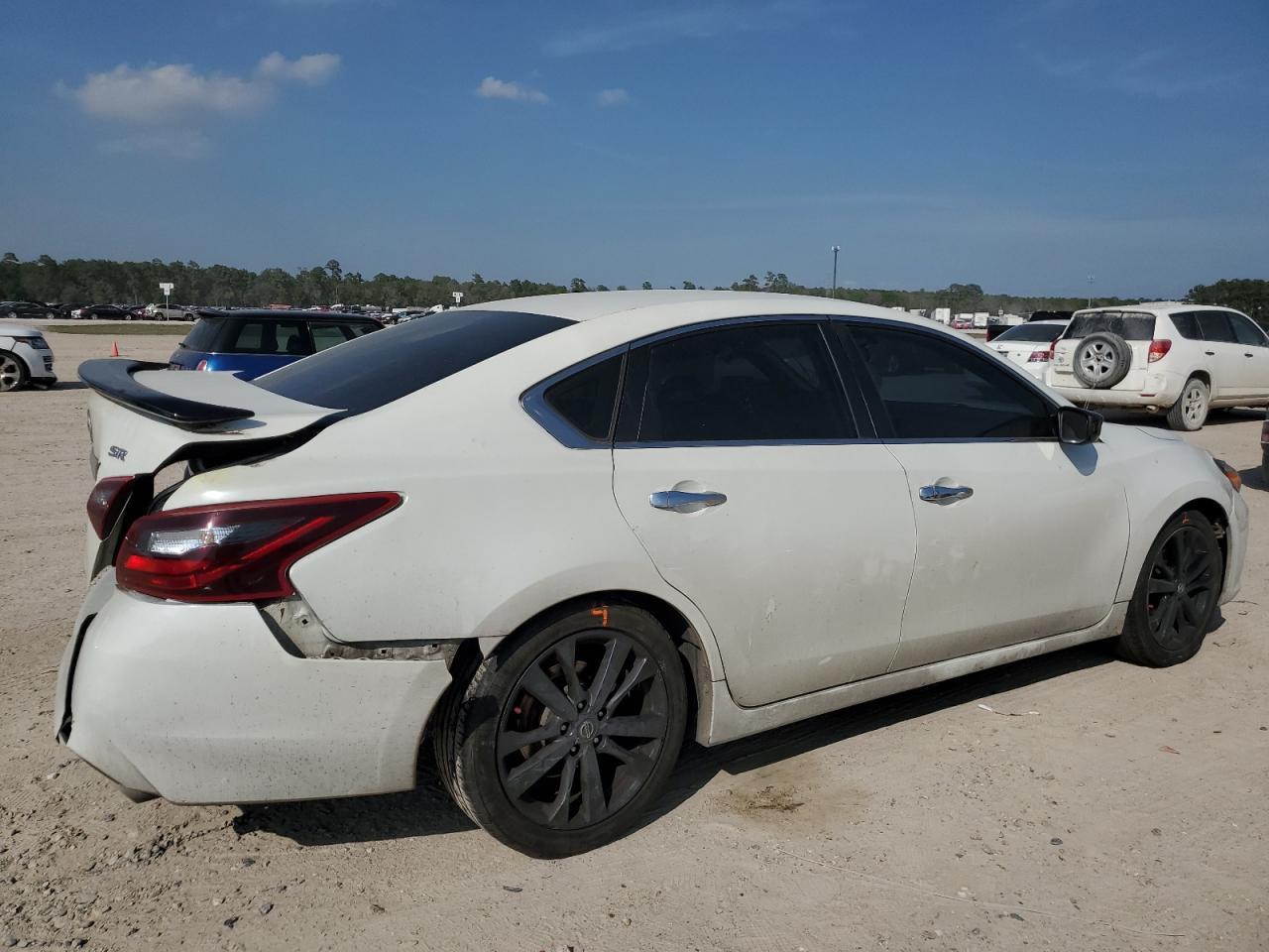 2017 NISSAN ALTIMA 2.5 - Фото 3