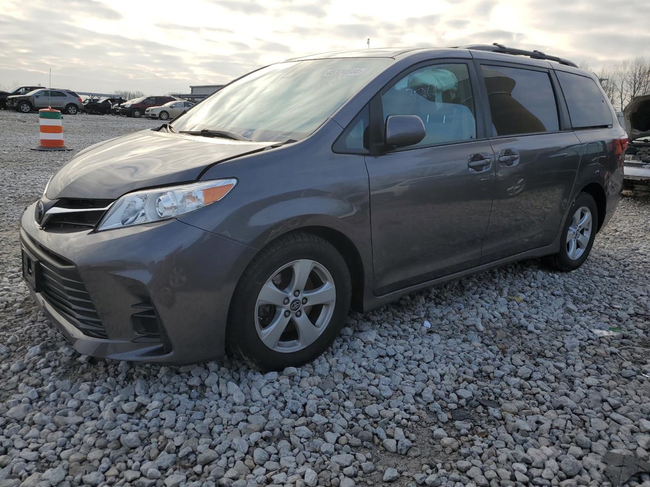 2020 TOYOTA SIENNA LE