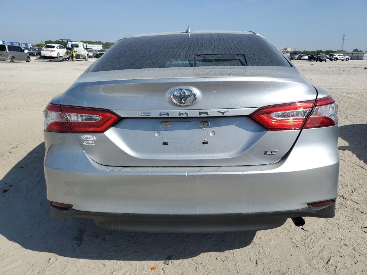 2020 TOYOTA CAMRY LE - Фото 6