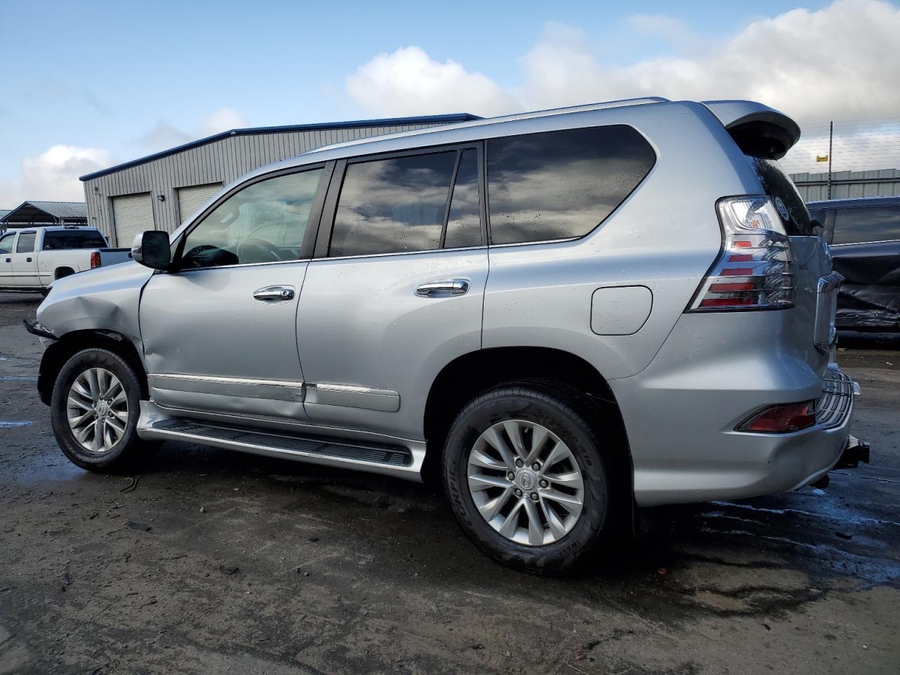 2017 LEXUS GX 460 - Фото 2