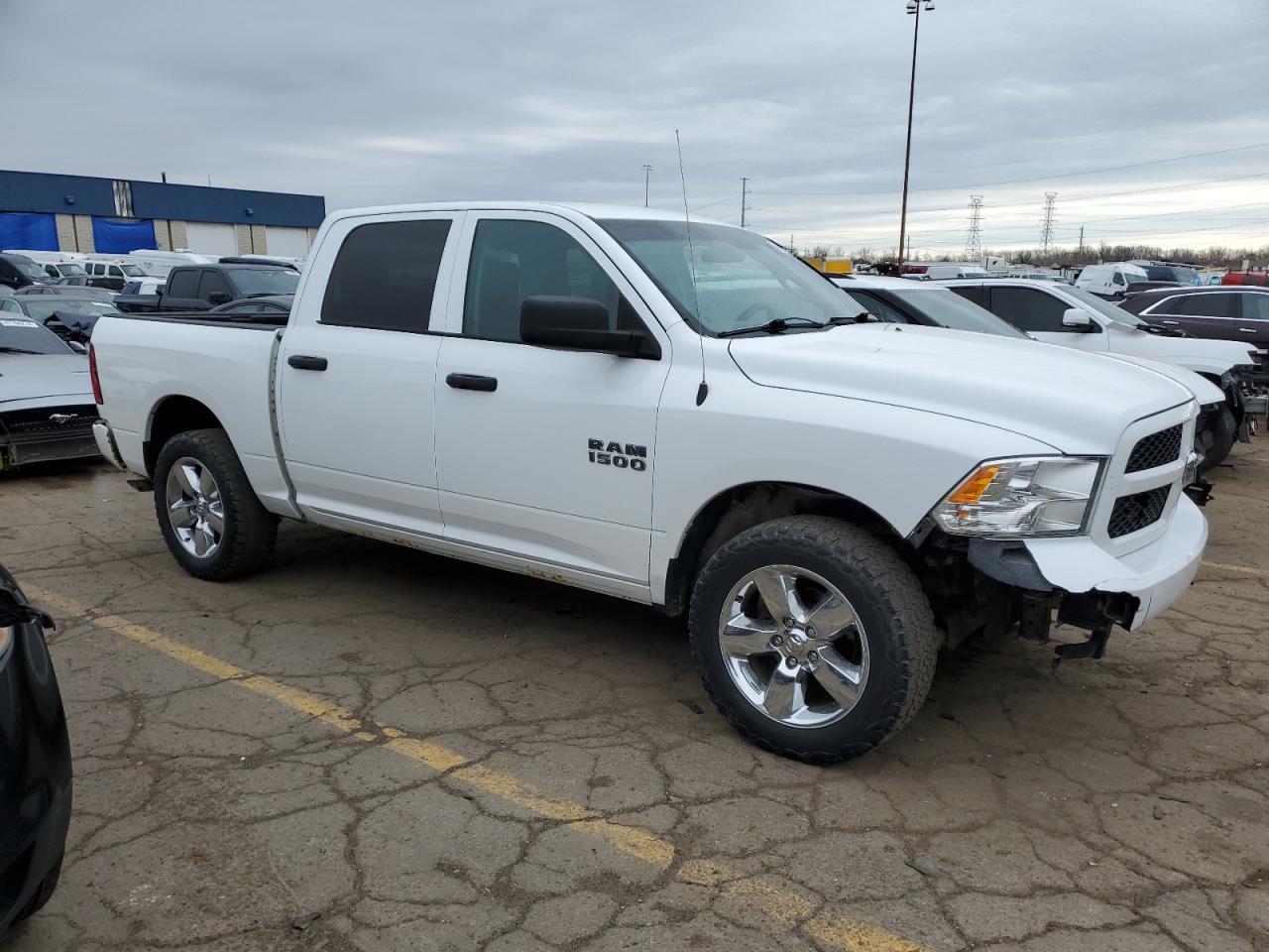 2015 RAM 1500 ST - Фото 4