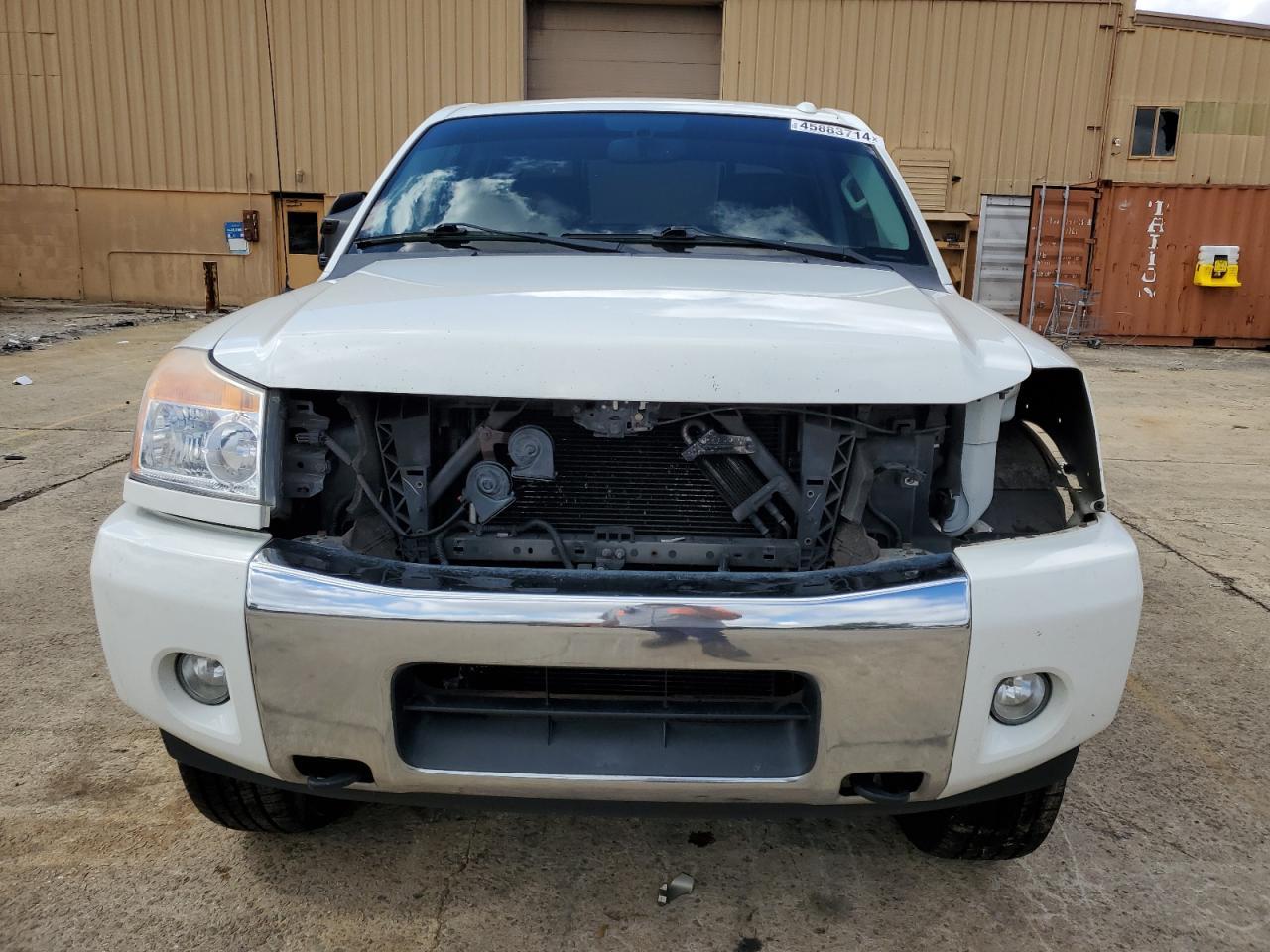 2015 NISSAN TITAN S - Фото 5