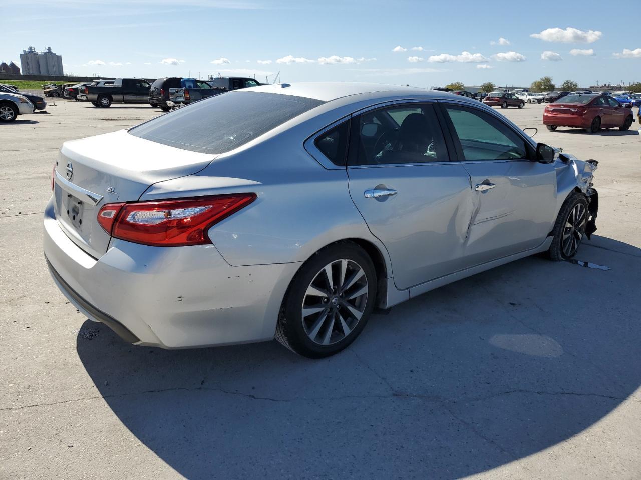 2017 NISSAN ALTIMA 2.5 - Image 3