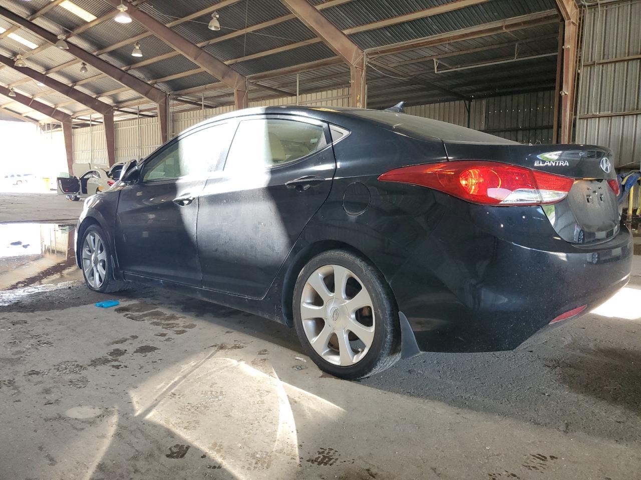 2013 HYUNDAI ELANTRA GL - Image 2