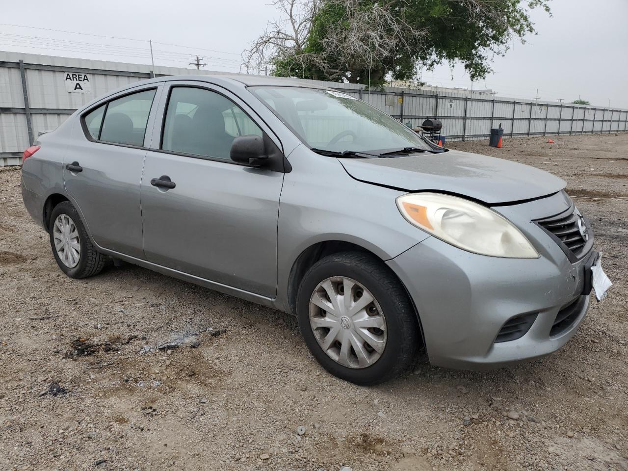 2014 NISSAN VERSA S - Фото 4
