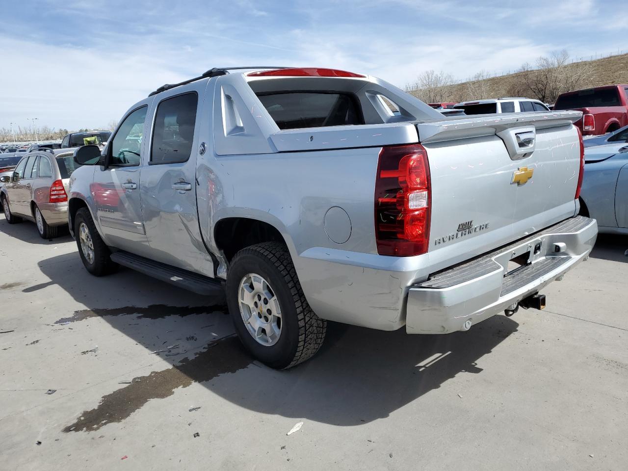 2013 CHEVROLET AVALANCHE - Фото 2