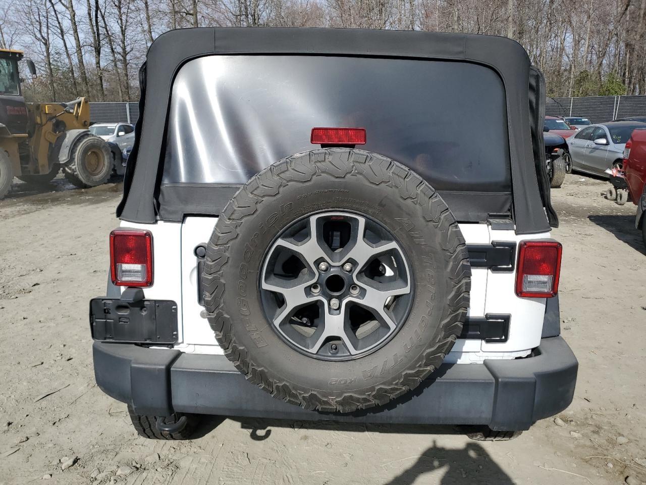 2017 JEEP WRANGLER U - Image 6