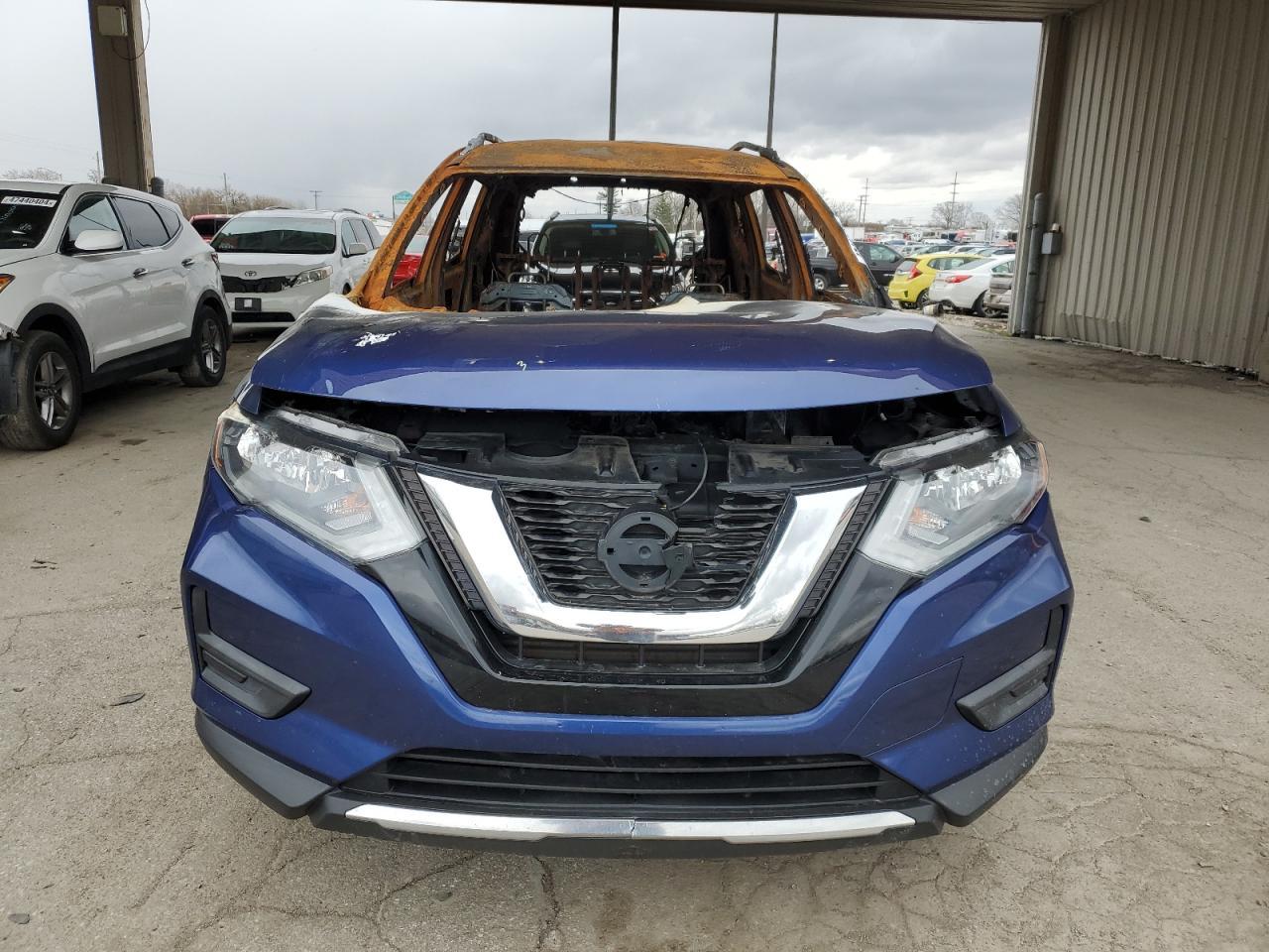 2017 NISSAN ROGUE SV - Image 5
