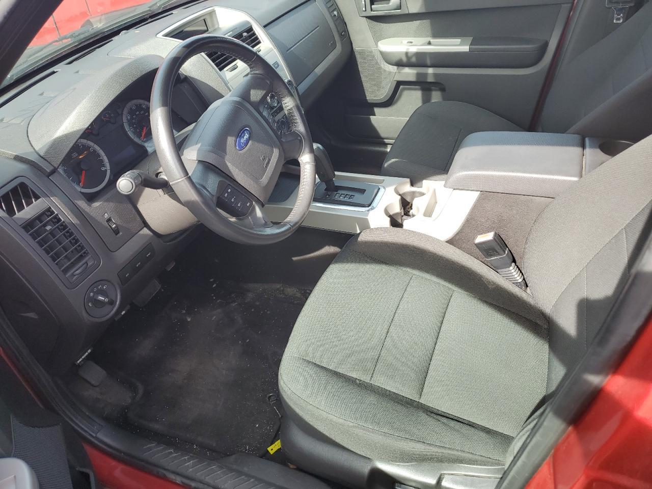 2010 FORD ESCAPE XLT - Image 7