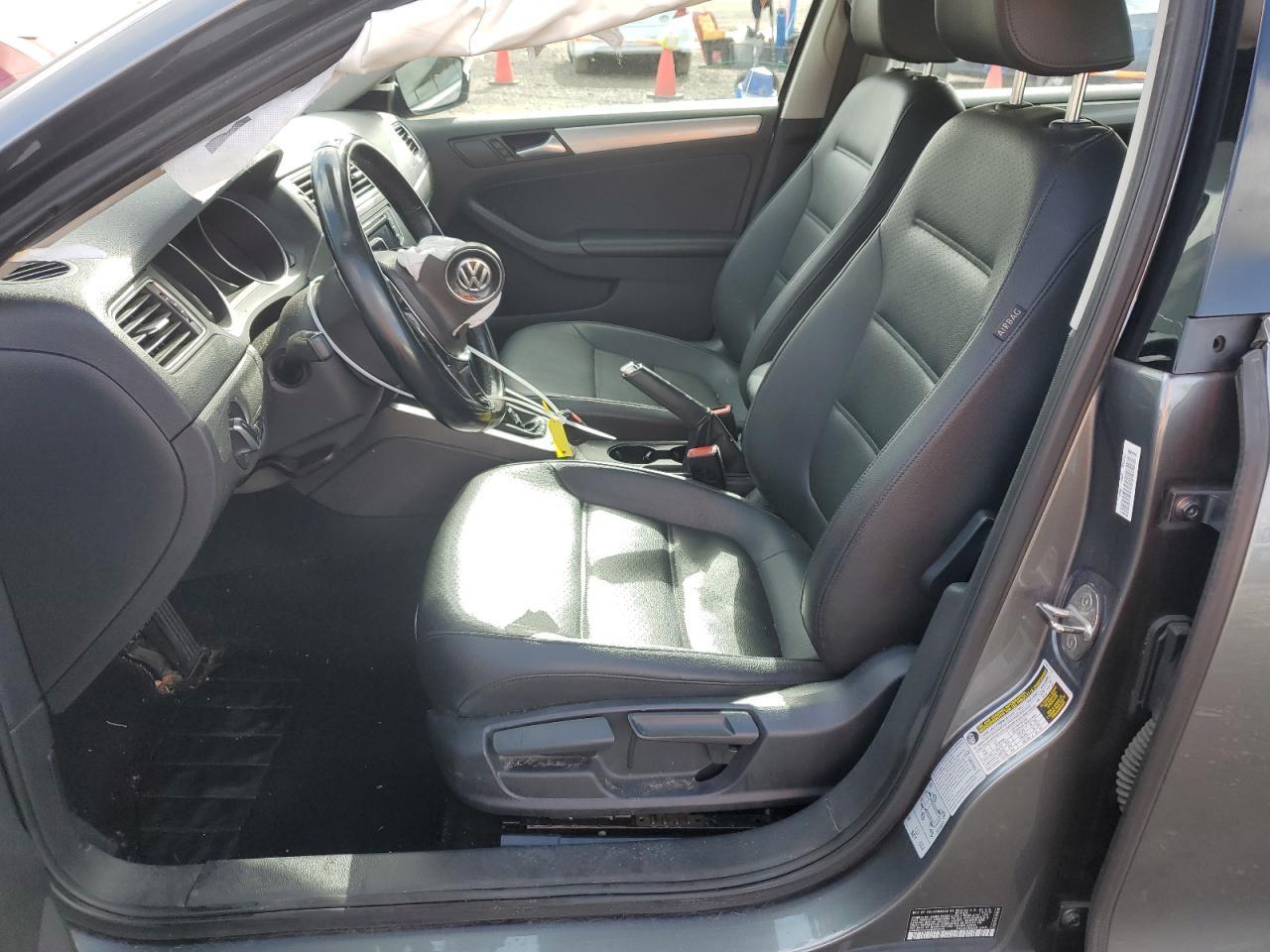 2017 VOLKSWAGEN JETTA SE - Image 7