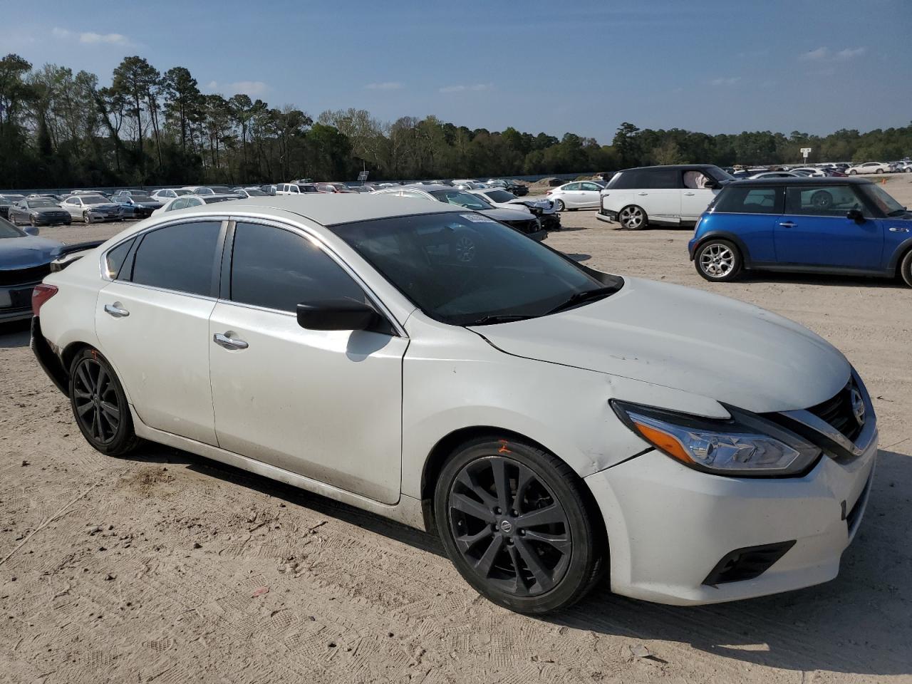 2017 NISSAN ALTIMA 2.5 - Фото 4