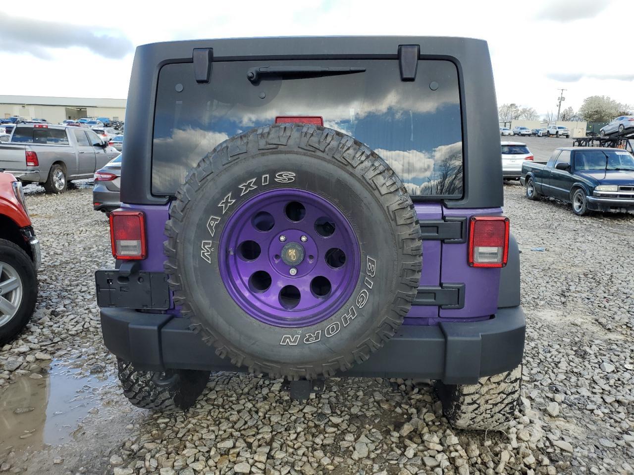 2017 JEEP WRANGLER U - Фото 6