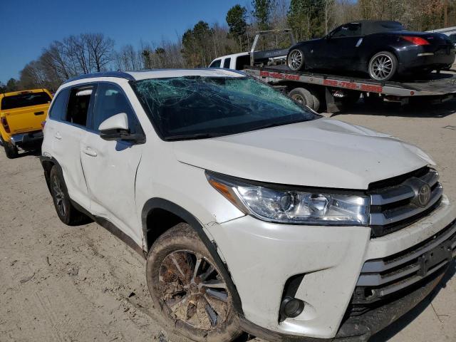 2019 Toyota Highlander Se - Фото 4