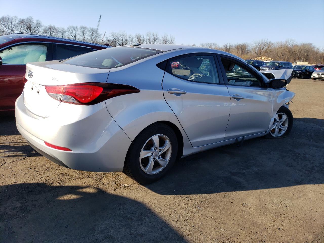 2015 HYUNDAI ELANTRA SE - Фото 3