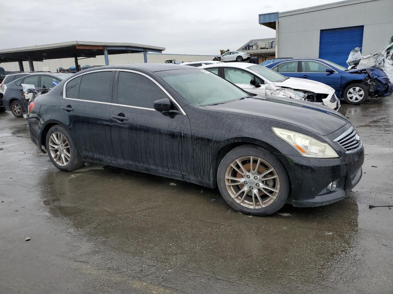 2011 INFINITI G37 BASE - Image 4