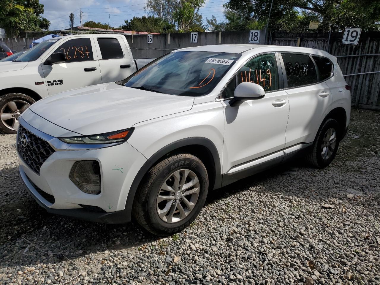 2019 HYUNDAI SANTA FE S