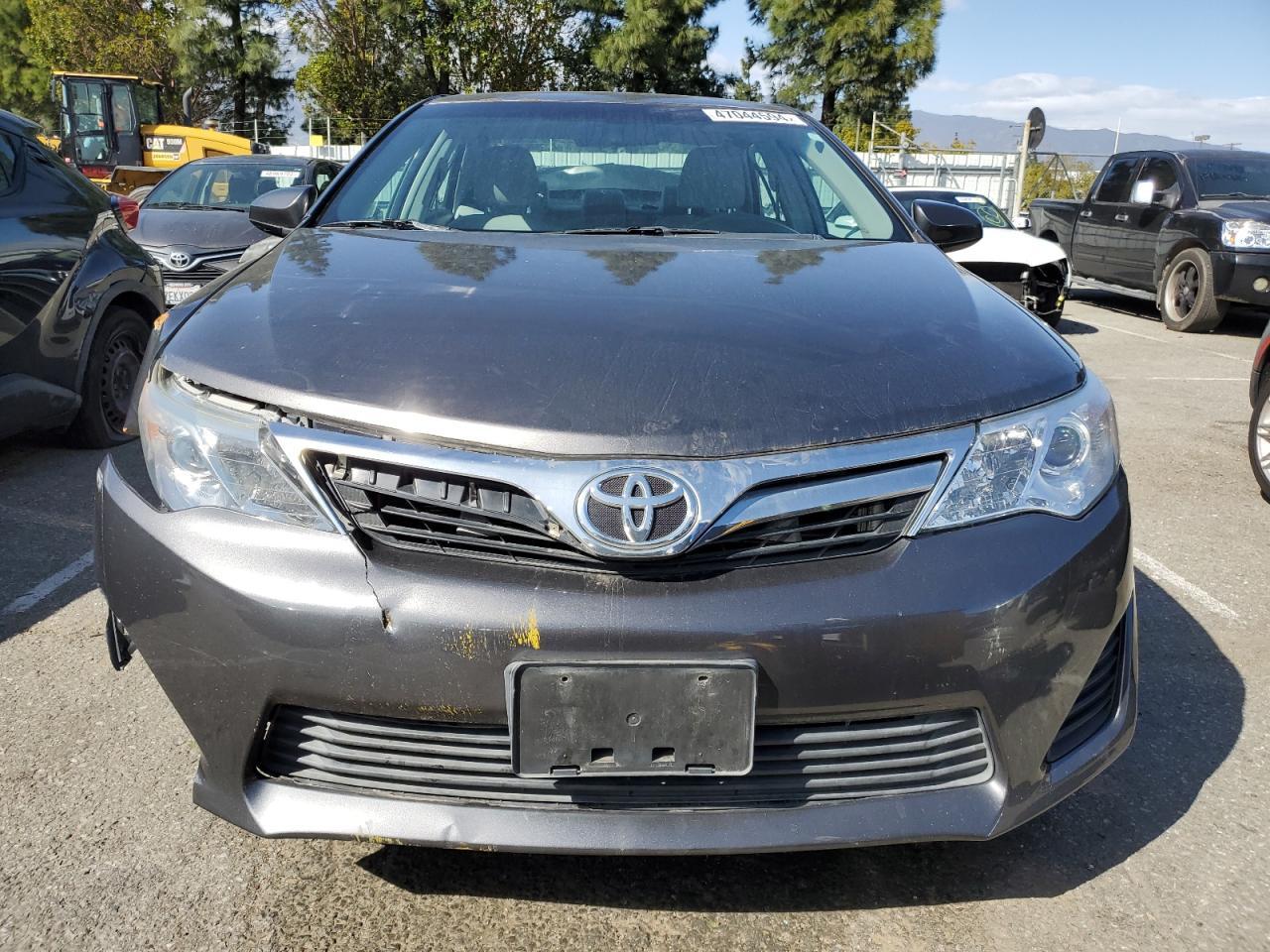 2013 TOYOTA CAMRY L - Фото 5
