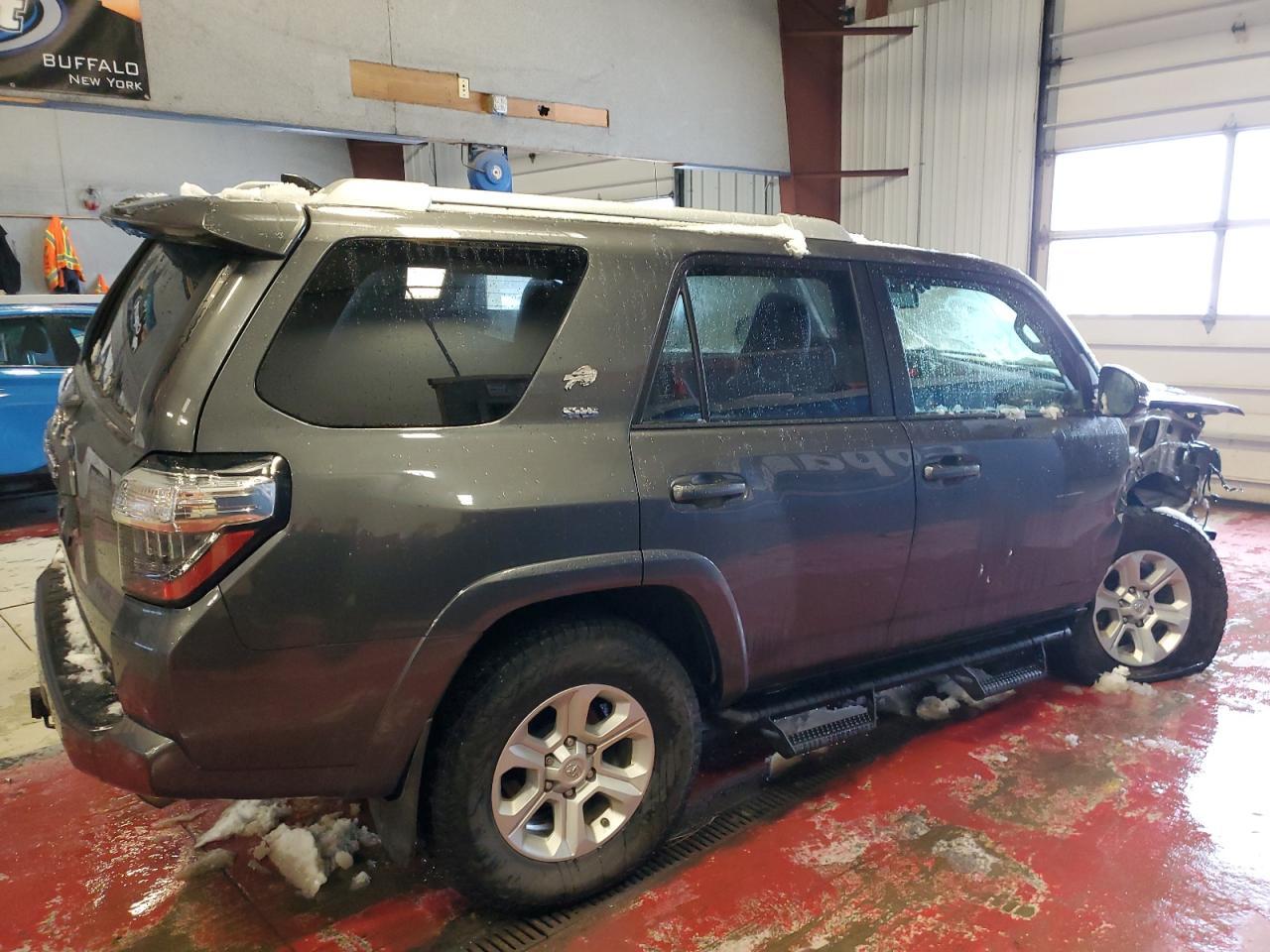 2018 TOYOTA 4RUNNER SR - Image 3