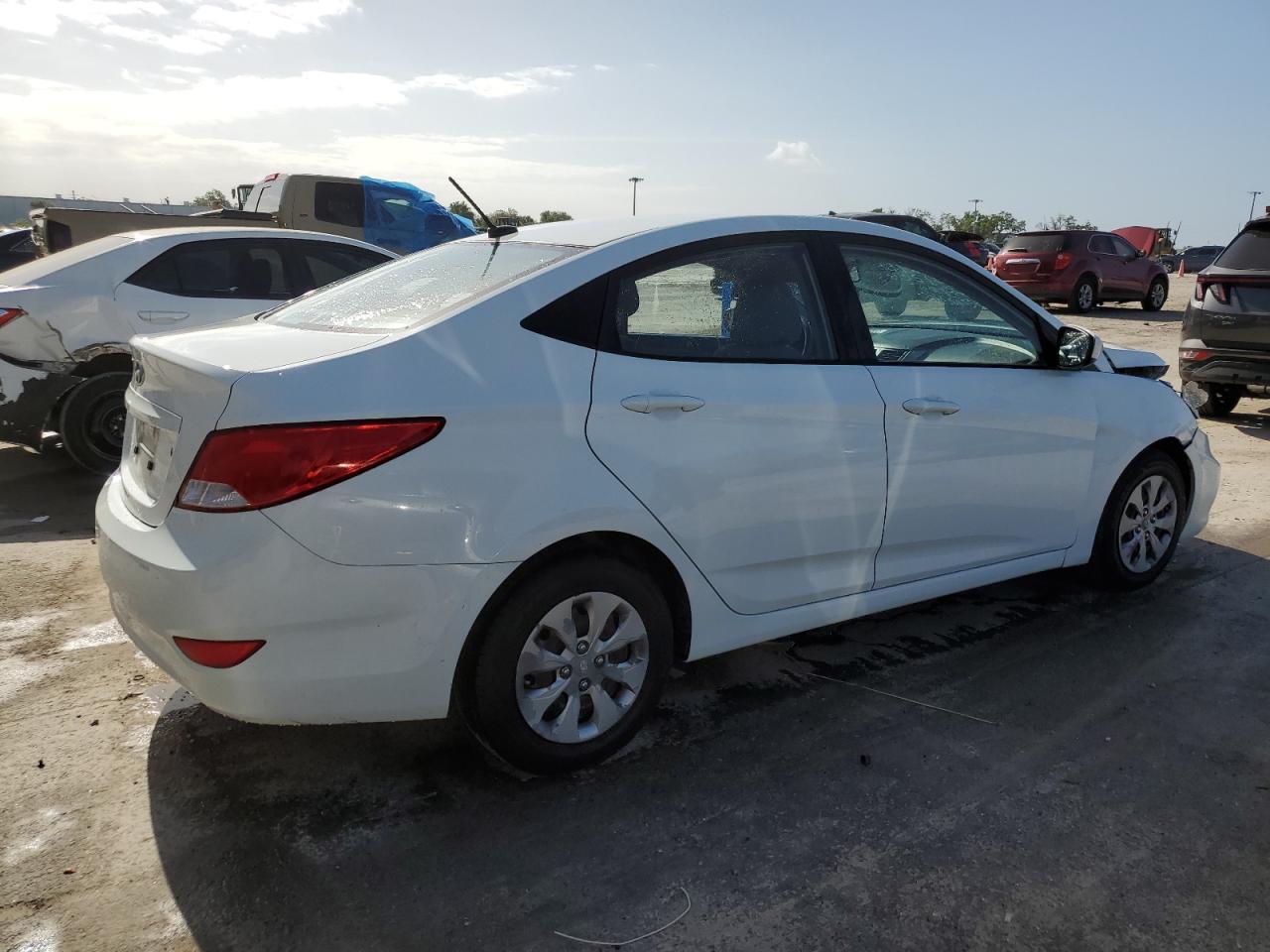 2015 HYUNDAI ACCENT GLS - Image 3