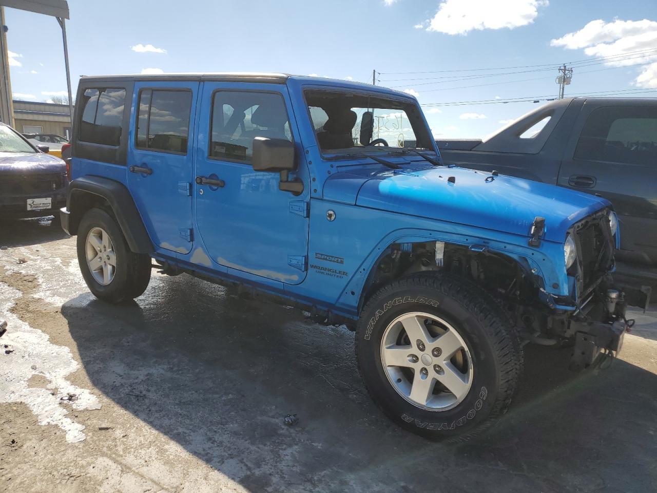 2015 JEEP WRANGLER U - Image 4