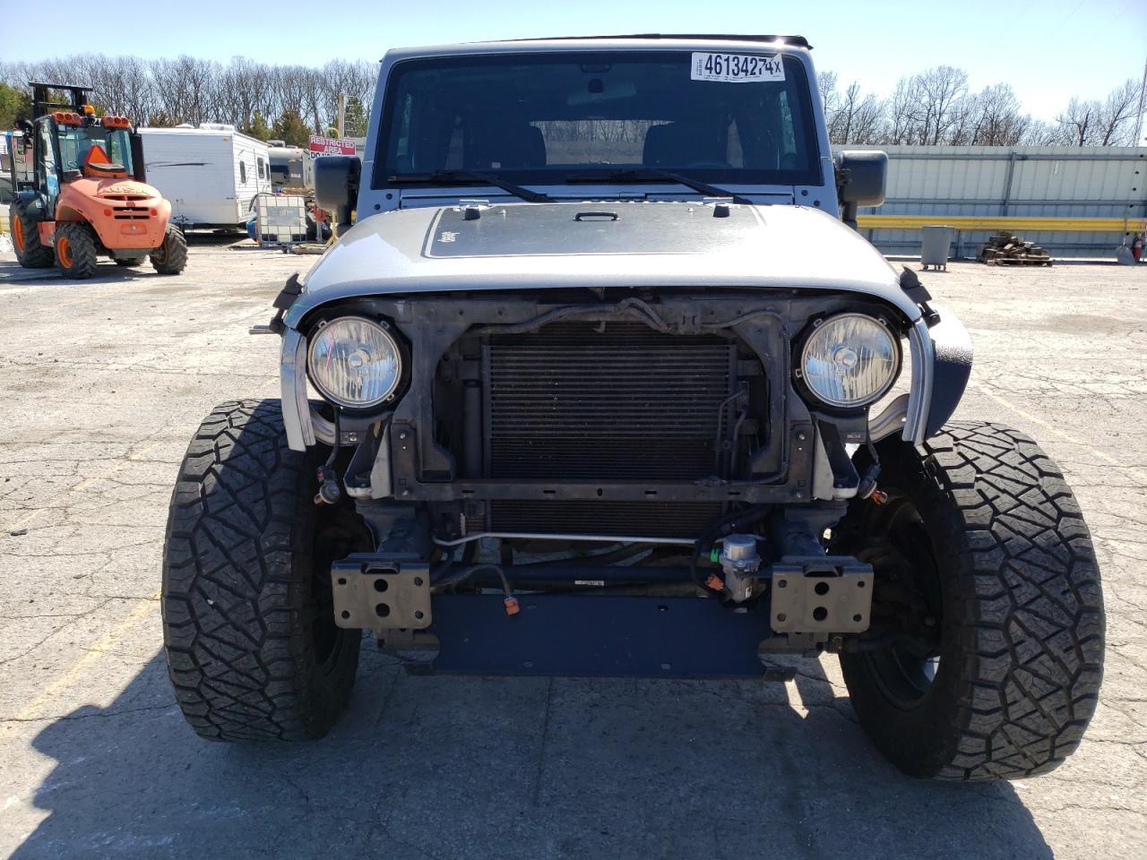 2014 JEEP WRANGLER U - Image 5