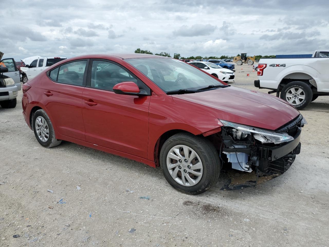 2019 HYUNDAI ELANTRA SE - Фото 4