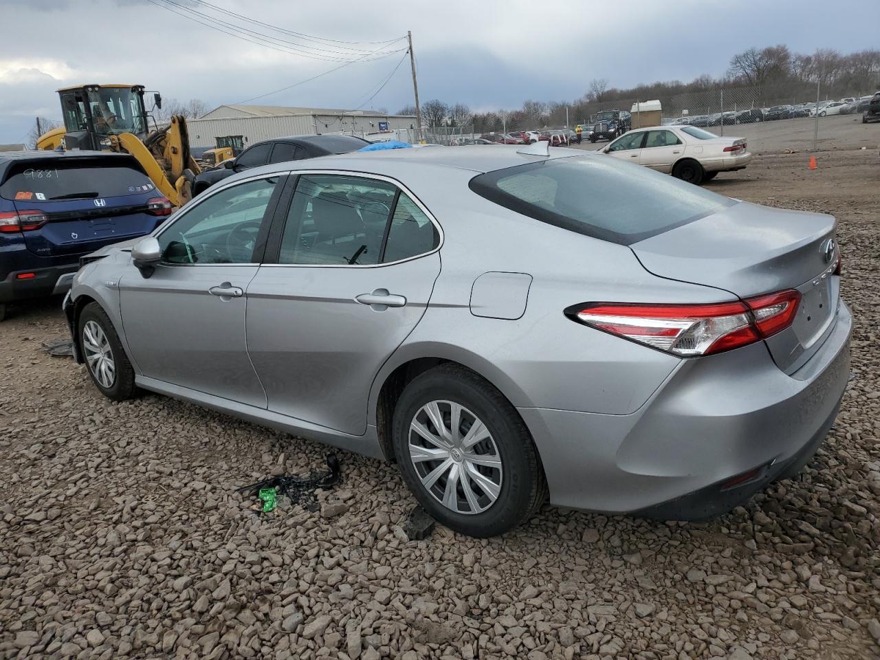 2020 TOYOTA CAMRY LE - Фото 2