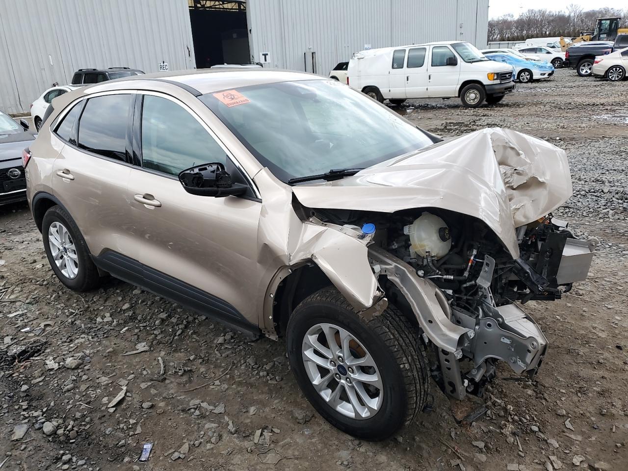 2020 FORD ESCAPE SE - Image 4