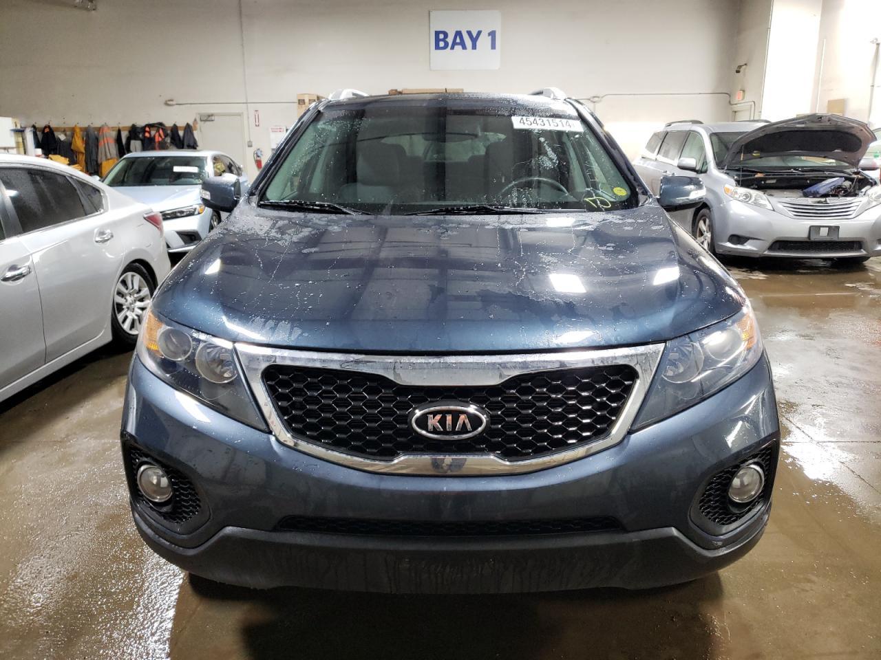 2012 KIA SORENTO BA - Image 5