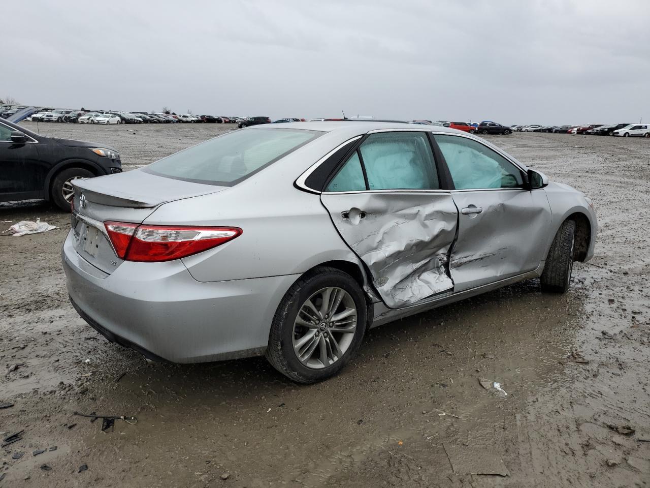 2017 TOYOTA CAMRY LE - Image 3