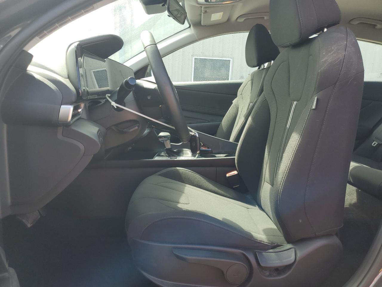 2023 HYUNDAI ELANTRA SE - Image 7
