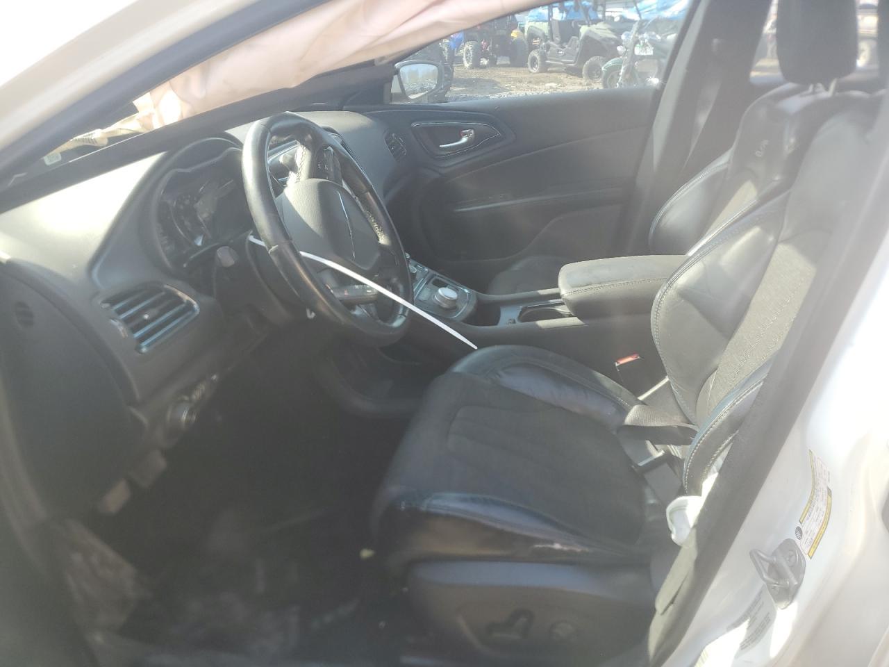 2015 CHRYSLER 200 S - Фото 7