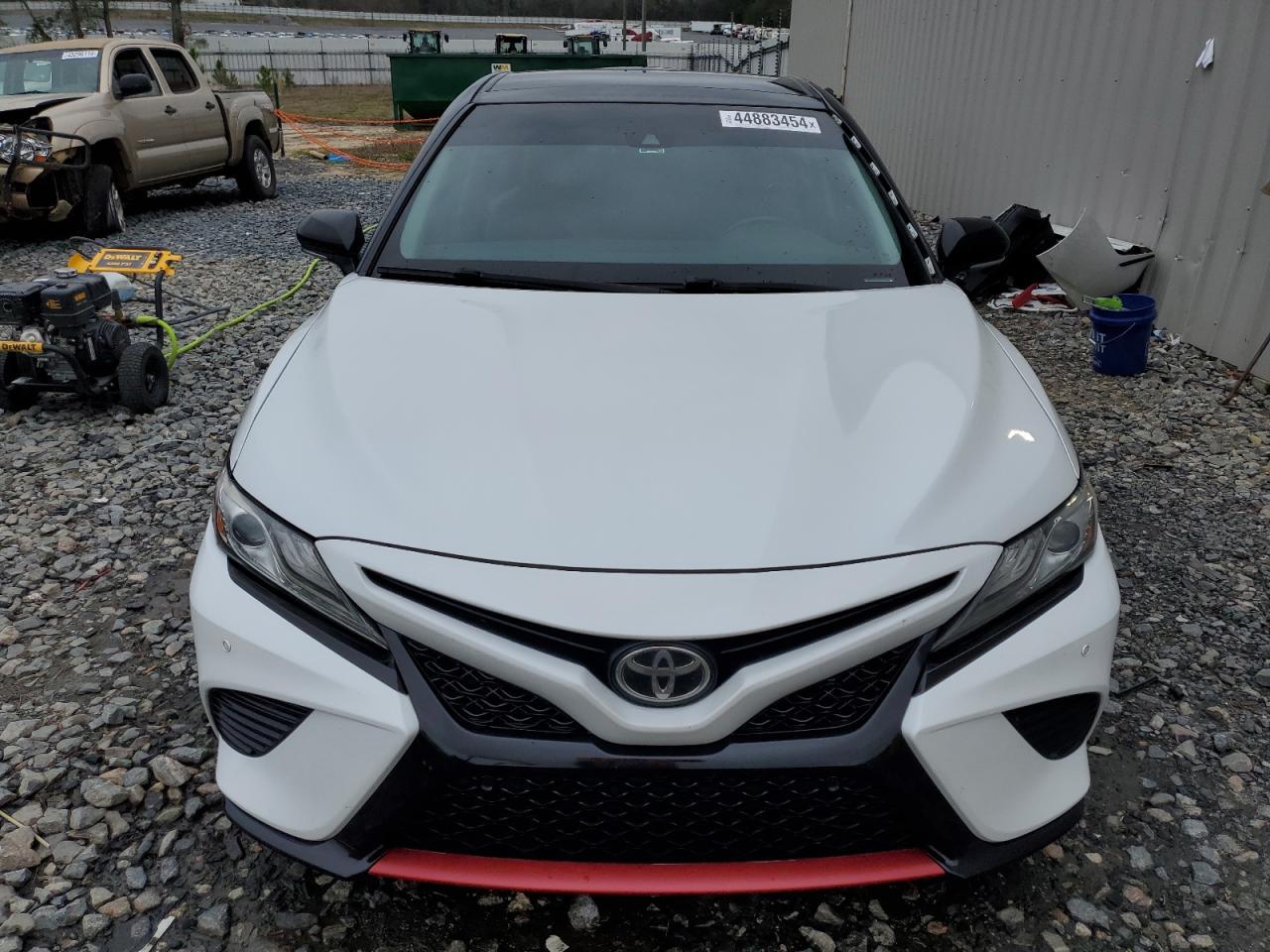 2018 TOYOTA CAMRY XSE - Фото 5