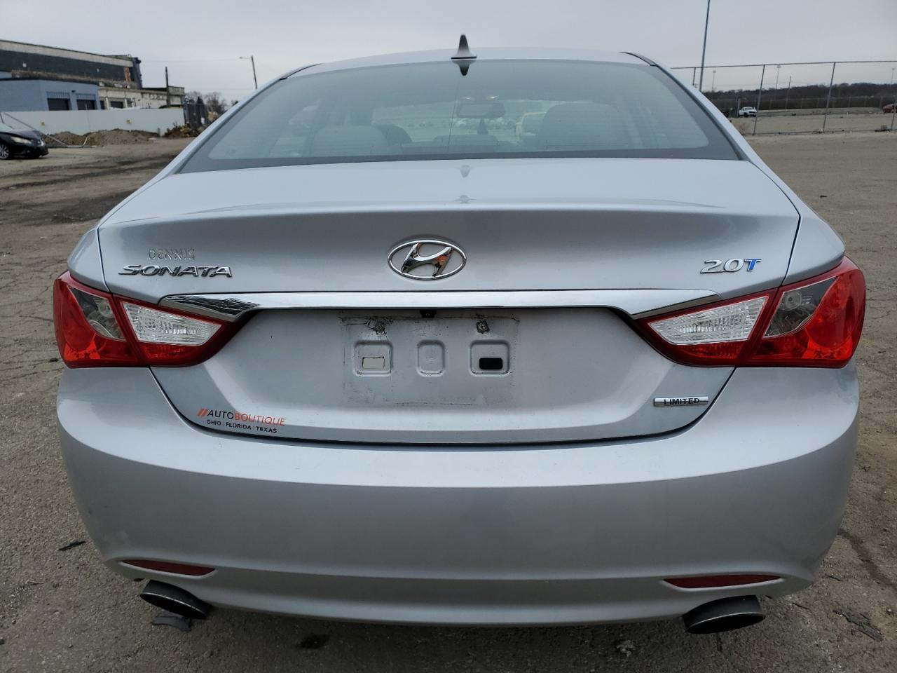 2011 HYUNDAI SONATA SE - Image 6
