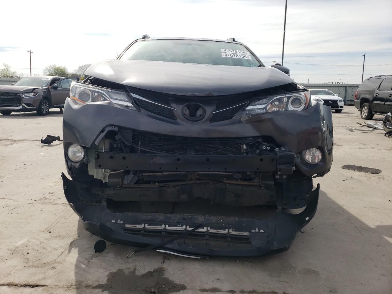 2015 TOYOTA RAV4 XLE - Image 5