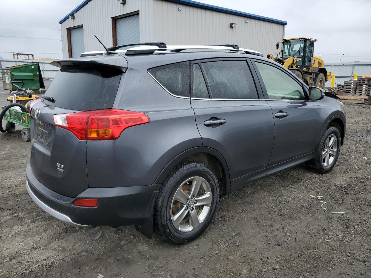 2015 TOYOTA RAV4 XLE - Image 3