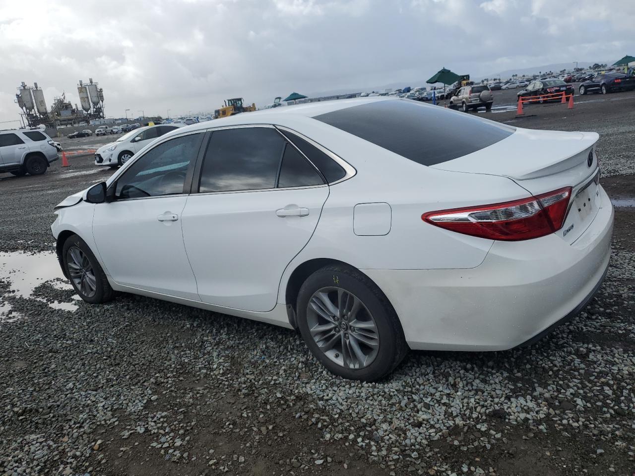 2017 TOYOTA CAMRY LE - Image 2