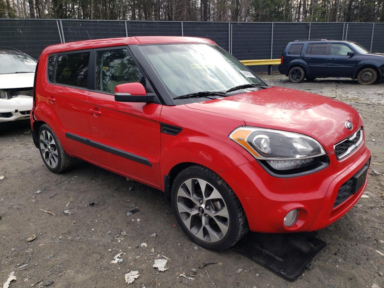 2013 KIA SOUL + - Image 4