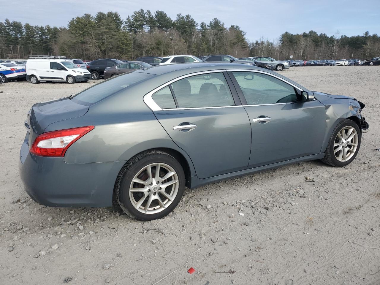 2011 NISSAN MAXIMA S - Фото 3