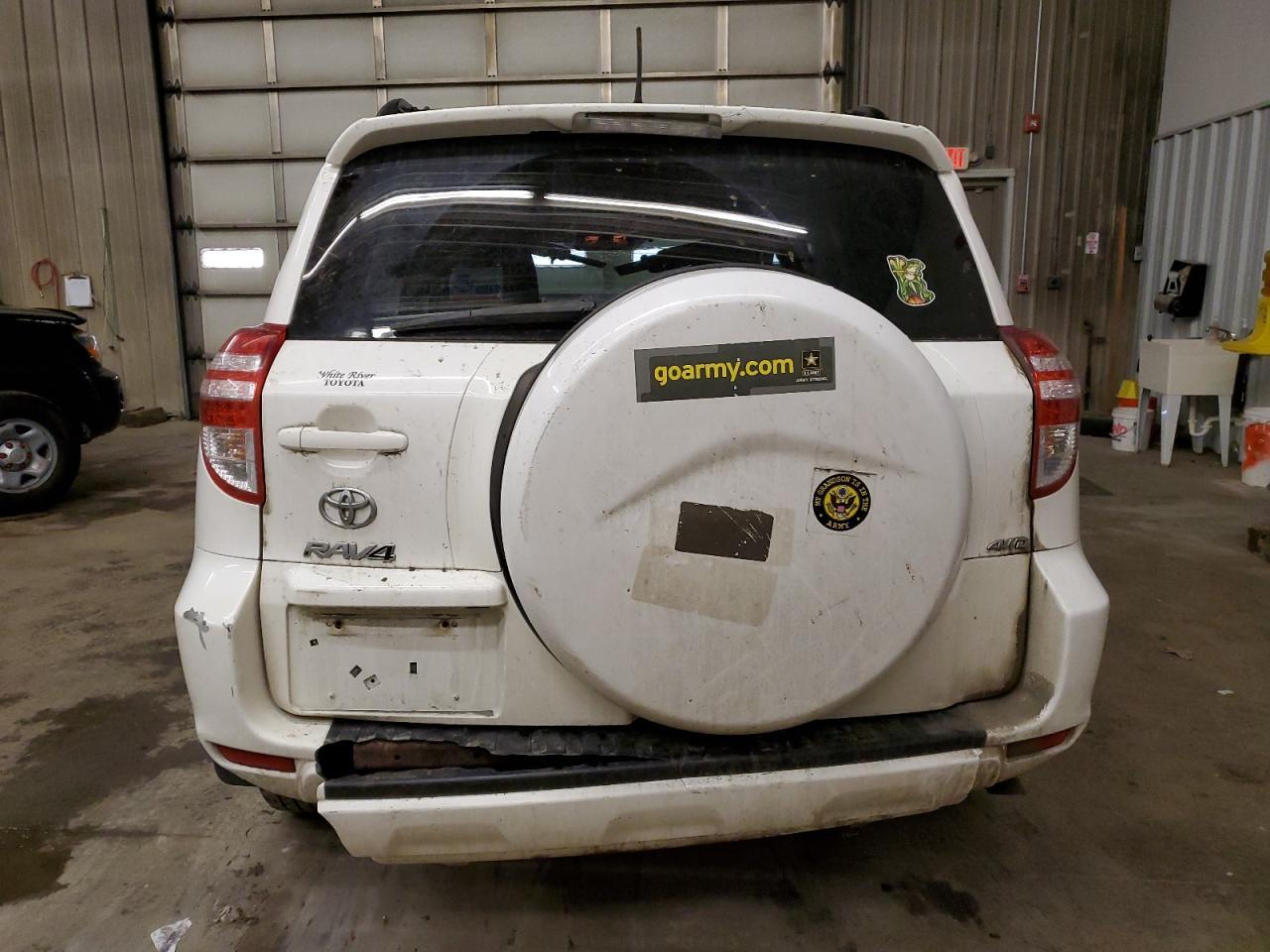 2011 TOYOTA RAV4 - Image 6