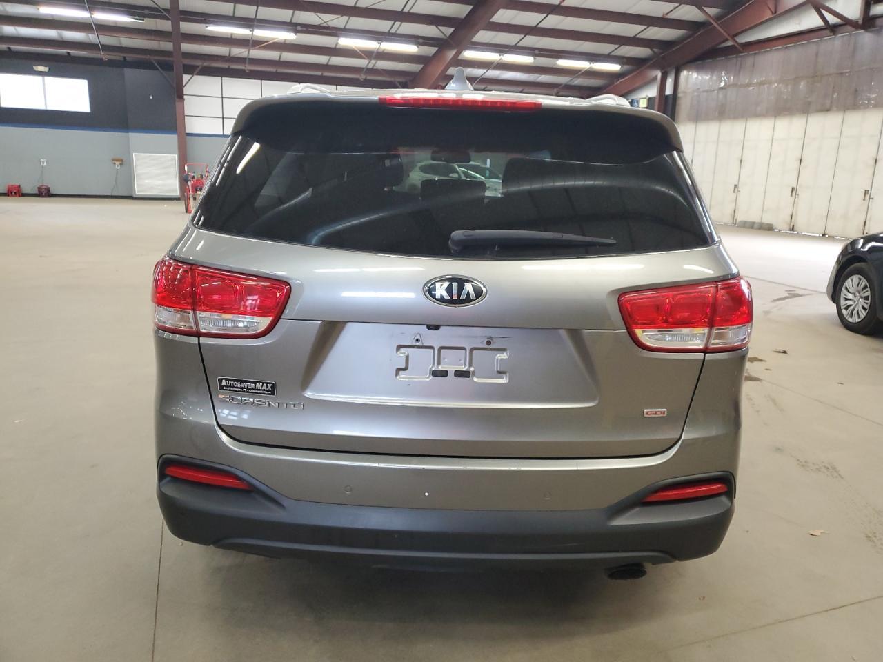 2016 KIA SORENTO LX - Image 6