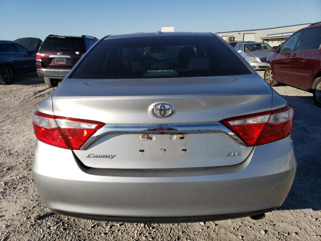 2017 TOYOTA CAMRY LE - Фото 6