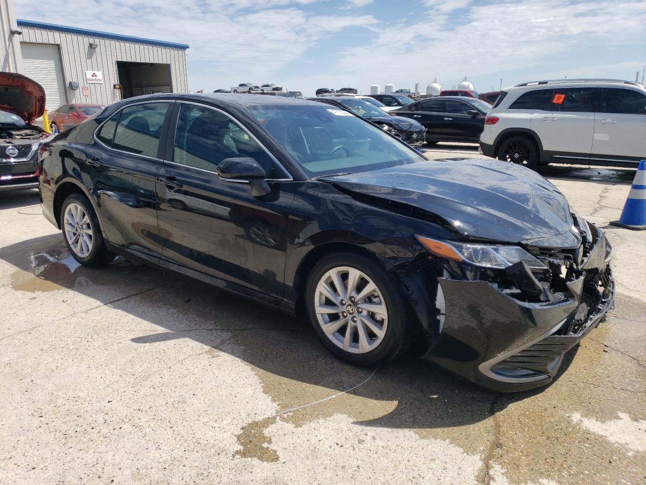 2023 TOYOTA CAMRY LE - Фото 4
