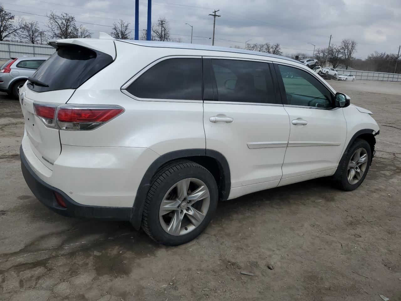 2015 TOYOTA HIGHLANDER - Фото 3