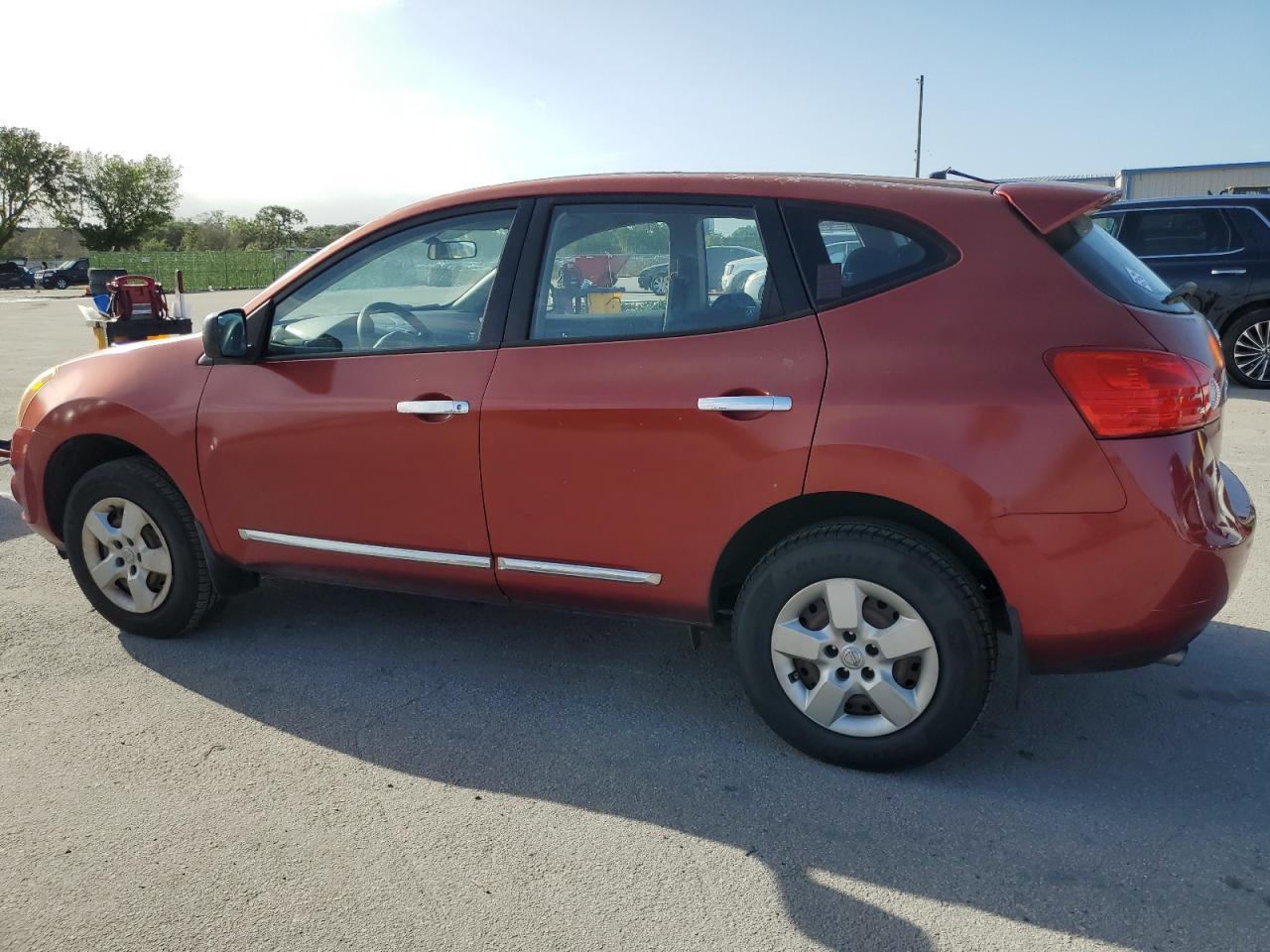 2013 NISSAN ROGUE S - Image 2