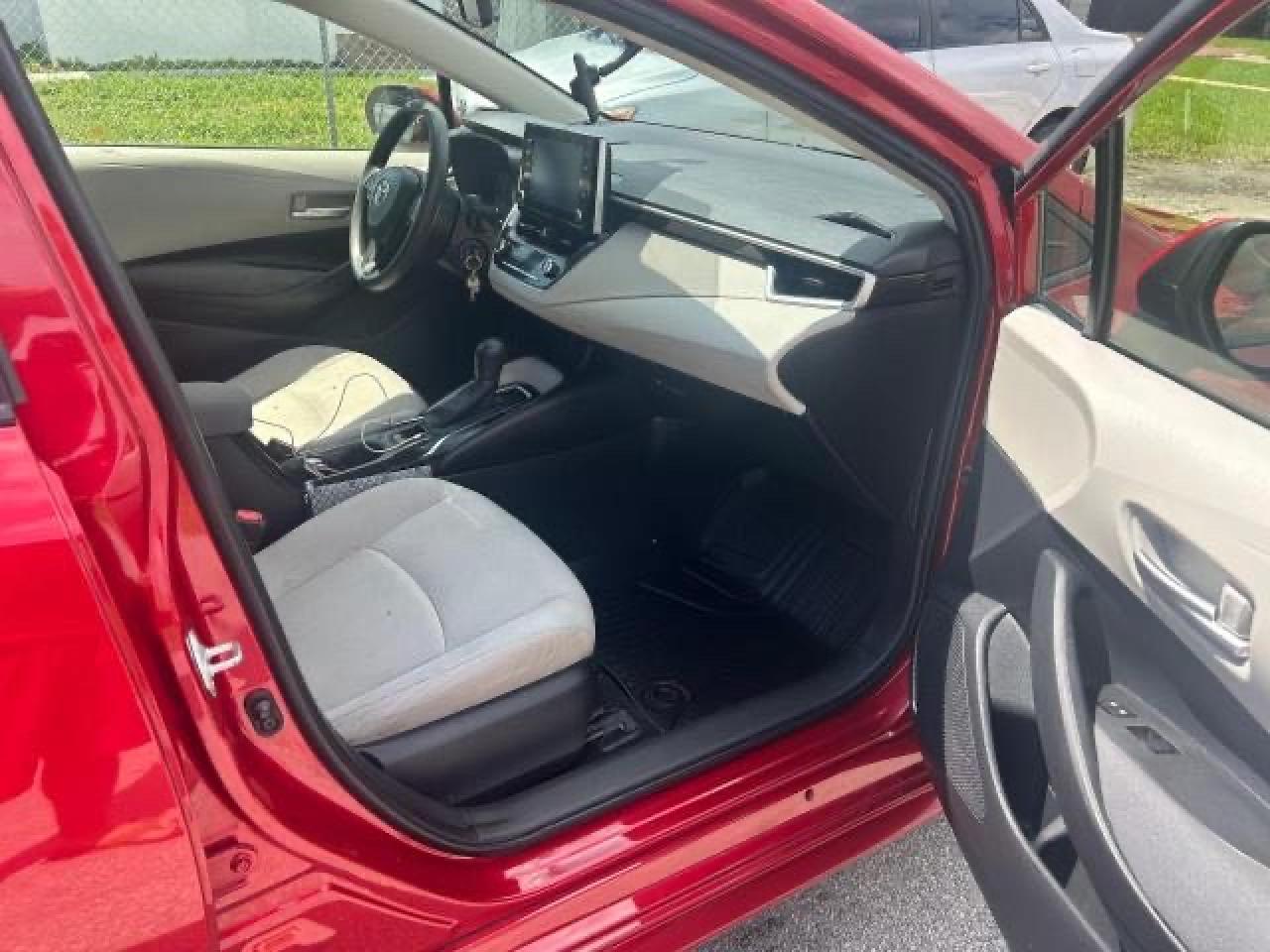 2020 TOYOTA COROLLA LE - Фото 5