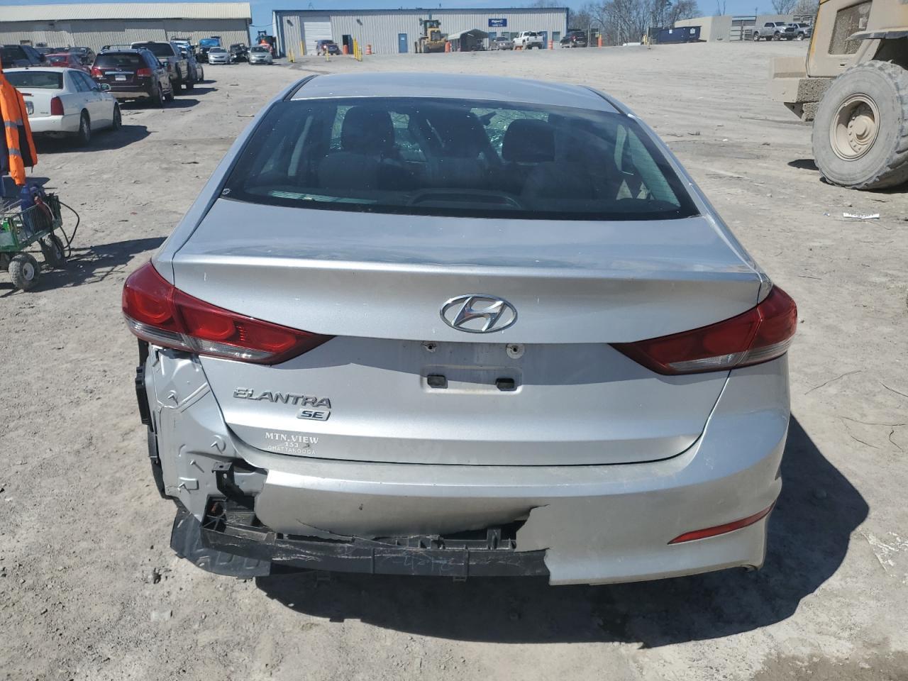 2018 HYUNDAI ELANTRA SE - Image 6
