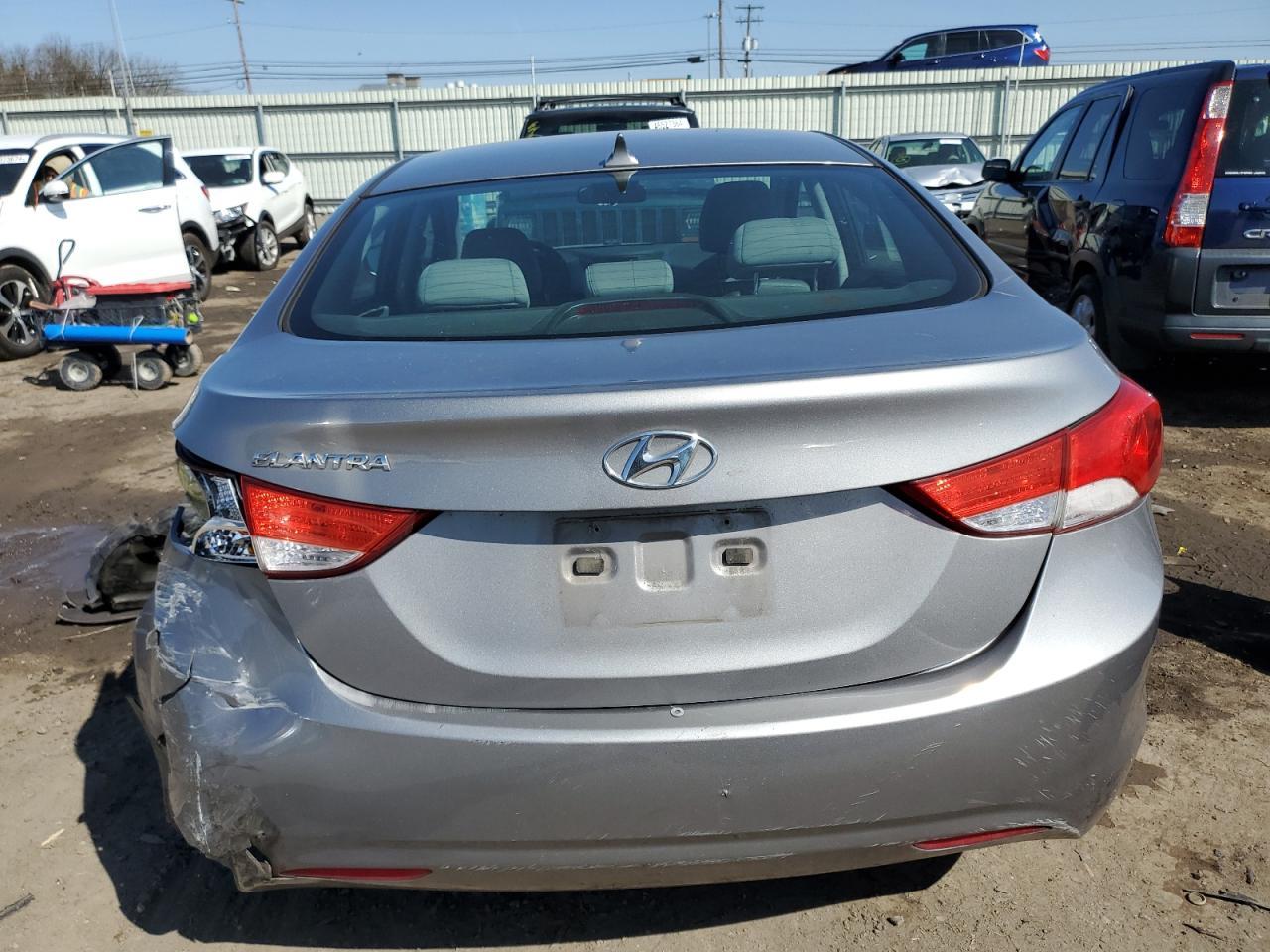 2011 HYUNDAI ELANTRA GL - Image 6